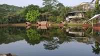 Yuk, Ajak Keluarga Makandan Bersantai di Resto Asri Ini