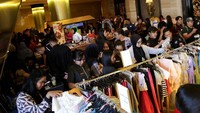 Bukan hanya tas, sepatu dan baju prelove Anita juga dijual. Sejumlah pakaian dan sepatu milik Chairul Tanjung dan kedua anaknya pun turut disumbangkan untuk event amal ini. Istimewa/Dok. CT Arsa.