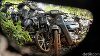 Sebuah area di kawasan Daan Mogot, Jakarta Barat, jadi tempat penampungan motor sitaan polisi.