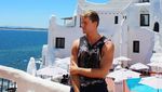 Foto: Gaya Liburan Perawat Ganteng, Jake Grez
