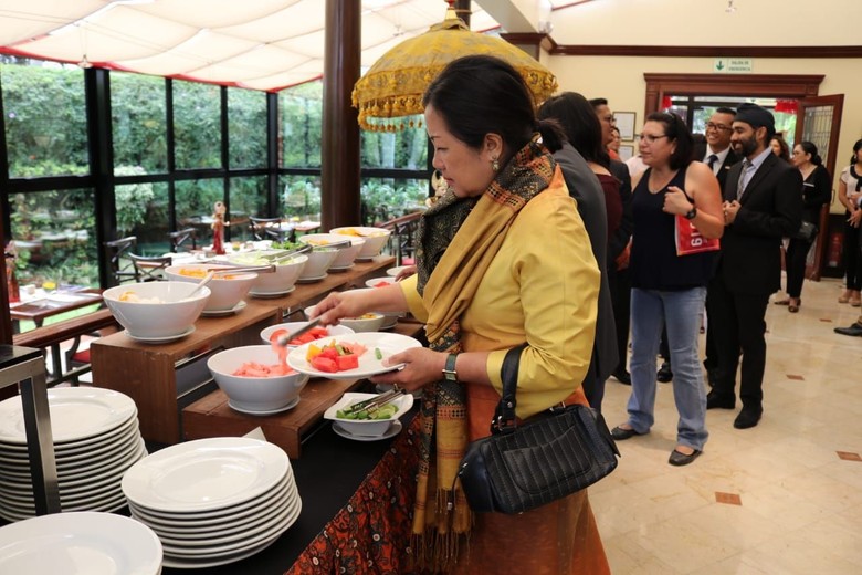 Kuliner Indonesia Memikat Warga Peru Kuliner Indonesia Memikat Warga Peru