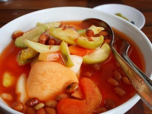Asam Pedas 5 Asinan Bogor yang Bisa Bikin Merem Melek