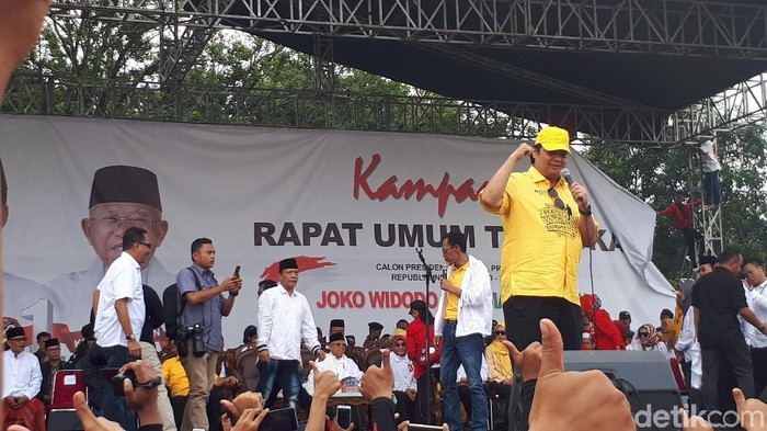 Dampingi Maruf Kampanye, Airlangga Tanya Kesiapan Pendukung Menangkan 01