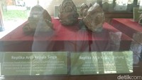 Komplek Percandian Batujaya terletak di 3 desa dan 2 kecamatan. Di dalam komplek, terdapat 62 candi dan sejumlah peninggalan kebudayaan buni seperti menhir, makam dan fosil tengkorak manusia (Luthfiana/detikcom)