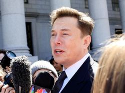 Elon Musk Disidang Gara-gara Twitter