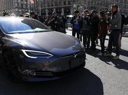 Elon Musk Disidang Gara-gara Twitter