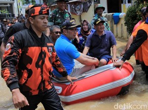 Ridwan Kamil Prioritaskan Penanganan Banjir Kabupaten Bandung