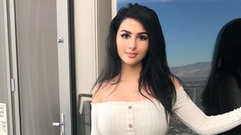 Pada beberapa kesempatan, Lia memang sudah dituding berpura-pura main game dan memanfaatkan kekasihnya untuk memainkan game buat dirinya. (Foto: Instagram @sssniperwolf)