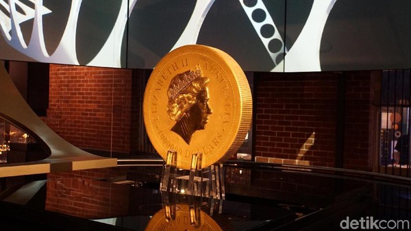 Perth Mint Museum menyimpan emas 1 ton senilai AUD 50 juta. Museum ini punya tur dengan pemandu yang menceritakan tambang emas Australia (Masaul/detikcom) Perth Mint Museum menyimpan emas 1 ton senilai AUD 50 juta. Museum ini punya tur dengan pemandu yang menceritakan tambang emas Australia (Masaul/detikcom)