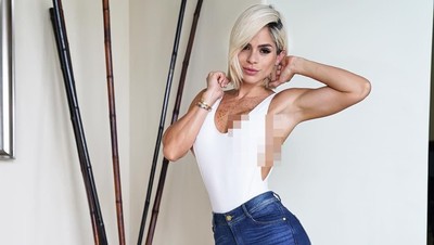 Selebgram Pamer Foto-foto Seksi Setelah Bokongnya Digigit Babi