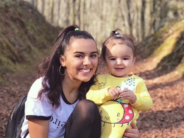 Cherelle Farrugia, alergi air setelah melahirkan. Foto: Dok. Instagram/CherelleThinks Cherelle Farrugia, alergi air setelah melahirkan. Foto: Dok. Instagram/CherelleThinks