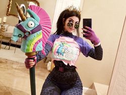 SSSniperWolf, Gamer Seksi yang Sedang Jadi Kontroversi