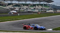 Pebalap Indonesia yang tergabung dalam tim balap T2 Motorsports, Rio Haryanto dan David Tjiptobiantoro pun bertarung dengan membawa nama Indonesia di ajang balap supercar, Blancpain GT World Challenge Asia 2019 ini.  Foto: pool