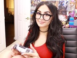 SSSniperWolf, Gamer Seksi yang Sedang Jadi Kontroversi