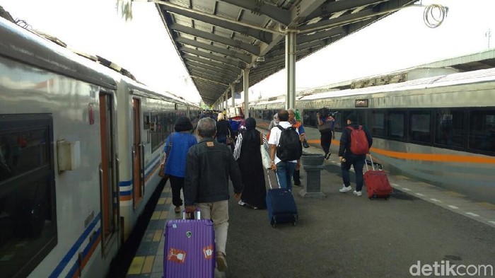 Daop 3 Cirebon tambah 3.820 kursi kereta saat arus mudik lebaran