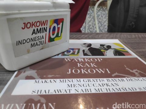 Warkop Kak Jokowi di Makassar, Makan Gratis dengan Baca Selawat dan Senyum