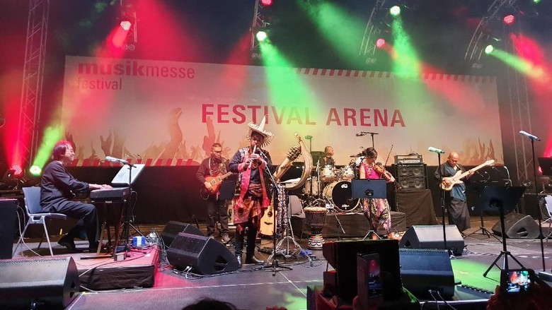 Instrumen Musik Indonesia Mendulang Sukses di Frankfurt Instrumen Musik Indonesia Mendulang Sukses di Frankfurt