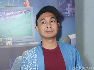 Perdana! Raditya Dika Unggah Foto Wajah Sang Anak