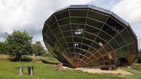 The Heliodome. Rumah yang terletak di Cosswiller, Prancis ini dirancang dengan teknologi bioclimatic solar pada 4 Agustus 2011. Rumah ini diletakkan pada sudut yang berhadapan dengan pergerakan matahari. Istimewa/Reuters.