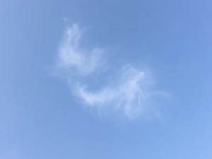 Heboh Awan Disebut Mirip Lafaz Allah di Langit GBK