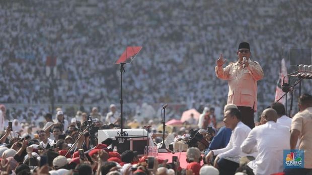 Suasana Kampanye Akbar Prabowo-Sandi di SUGBK. Suasana Kampanye Akbar Prabowo-Sandi di SUGBK. (CNBC Indonesia/Andrean Kristianto)