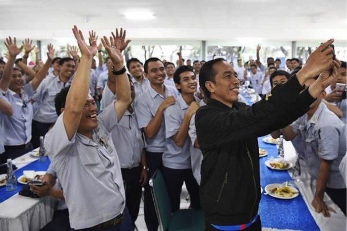 Jokowi Dekat dengan Buruh