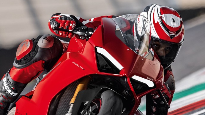Orang Indonesia Pertama yang Punya Ducati Panigale V4S