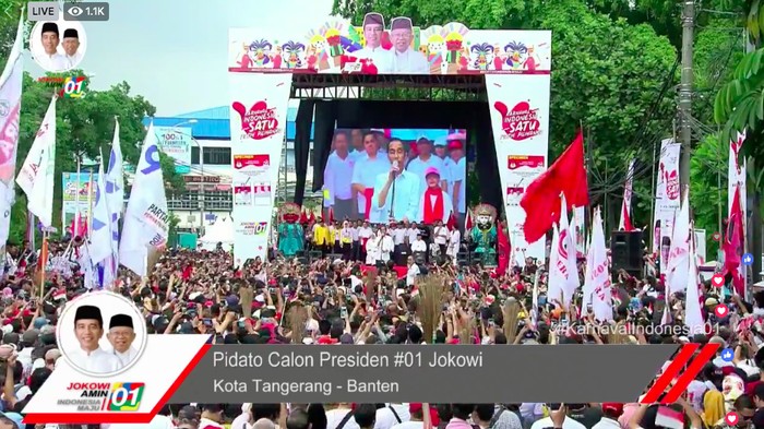 Ada Pendukung Panjat Pohon, Jokowi: Hati-hati Jatuh