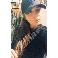 Chloe pun memutuskan untuk mengakhiri hubungan. Namun tampaknya Henry dendam dengan berakhirnya hubungan dengan melakukan tindakan kekerasan yang hampir menghilangkan nyawa crazy rich Inggris itu.  Foto: dok. Instagram