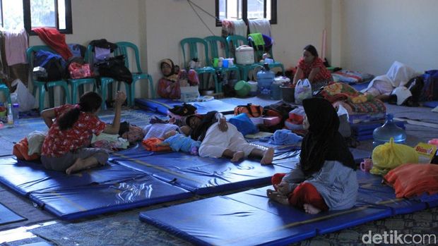 Cerita Titi Korban Banjir Dayeuhkolot 1 Bulan di Pengungsian
