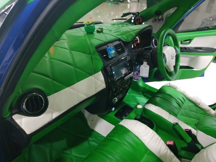 Si Ijo Suzuki SX-4 X-Over