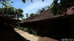Foto Suasana Desa Kemiren Banyuwangi, Rumahnya Suku Osing