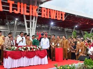Resmikan Terminal Baru Bandara Tjilik Riwut, Jokowi: Besar Sekali