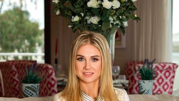 Wanita usia 35 tahun ini sudah bertahun-tahun dipacari oleh John. Dia sudah malang melintang sebagai atlet sepeda dan ikut kejuaraan dunia sejak umur 21 tahun. Foto: Instagram