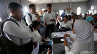 Pendaftaran pengurusan formulir A5 ini terbuka untuk asisten rumah tangga, karyawan, atau warga dengan profesi lain yang tidak bisa berada di tempat tinggalnya pada hari pencoblosan. 
