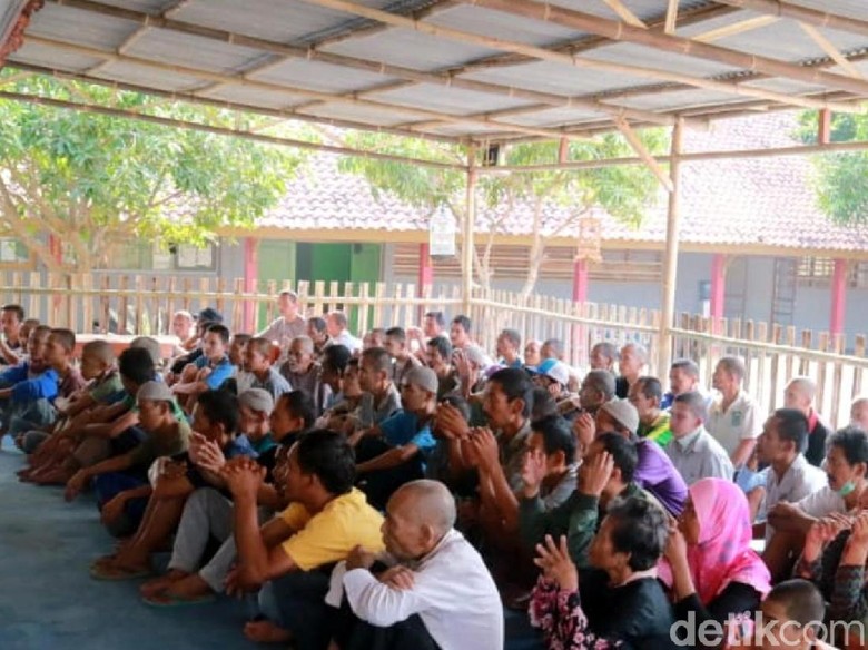 Suara Dua Not Atau Lebih Yang Dimainkan Sekaligus Disebut Berbagai
