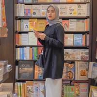 Dinda Hauw populer setelah memerankan tokoh pengidap kanker dalam film ‘Surat Kecil untuk Tuhan’ tahun 2011. Wajah manisnya juga kerap terlihat di sejumlah sinetron. Foto: Instagram