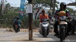Duh, Ada Tiang di Tengah Jalan Perancis! Kok Bisa?