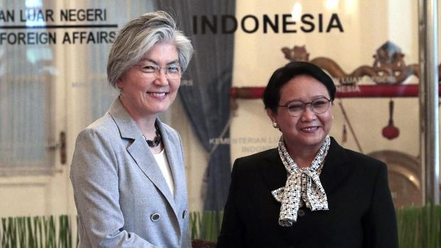 Menlu Perempuan Pertama Korsel Bertemu JK, Bahas Apa?