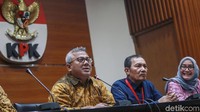 Arief menjelaskan, wewenang KPU terhadap para caleg hanya selama masa pemilu. 