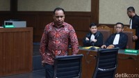 Mantan Bupati Kepulauan Banggai Zainal Mus divonis hukuman pidana penjara selama 4 tahun dan denda Rp 500 juta subsider 3 bulan kurungan.