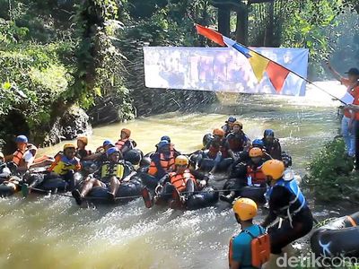 Foto: Balapan River Tubing yang Seru di Wonosobo