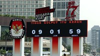 Begini penampakan layar raksasa yang dipajang KPU di kawasan Bundaran HI, Jakarta.