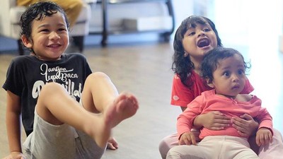 Intip 7 Momen Lucu & Menggemaskan Ketiga Anak Shireen Sungkar