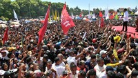 Di tempat lain hanya dua, tiga bendungan. Di sini tujuh bendungan, ujar Jokowi saat berkampanye di Lapangan Bola Lasiana, Jl Timor Raya, Kecamatan Kelapa Lima, Kota Kupang, NTT, Senin (8/4/2019). Pool/TKN Jokowi-Maruf.