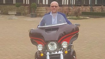 Ia adalah John Caudwell, pendiri retail ponsel Phone 4U serta pebisnis properti di Inggris.Foto: Instagram