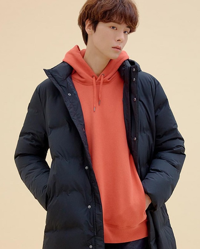 Sebagai model catwalk, Sung Hoon pertama kali tampil di Seoul Fashion Week 2015. Sejak saat itu tampaknya karier Sung Hoon terus saja meroket sebagai peragawan. Foto: Dok. Instagram Jang Sung Hoon