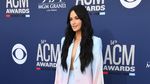 Seksinya Kacey Musgraves di Country Music Awards 2019