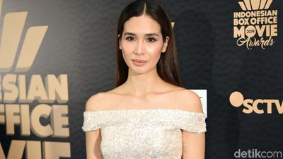 Terpikat Kecantikan Marsha Timothy