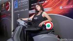 Yang Menggoda di Antara Vespa Sprint dan Primavera
